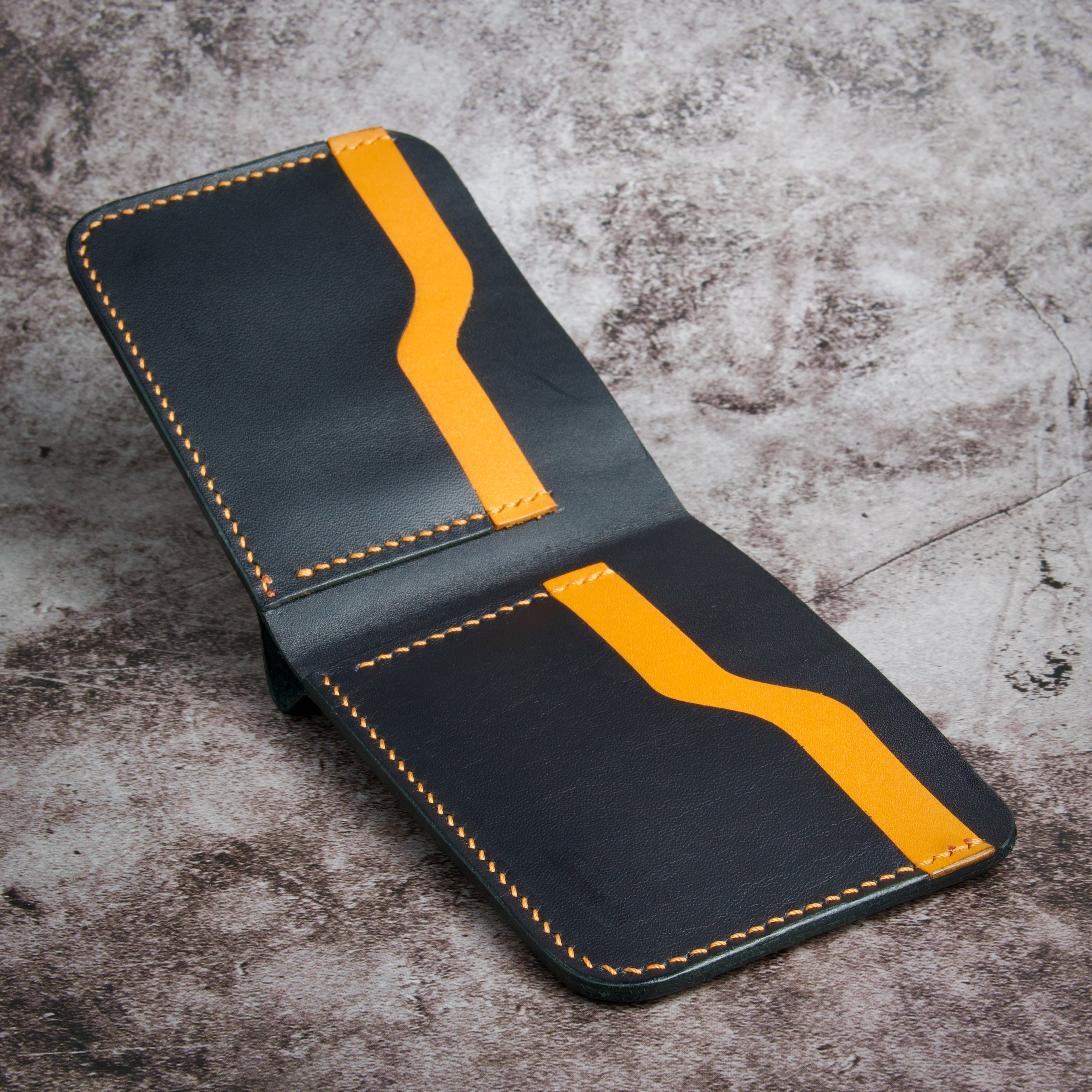 Classic Slim Bi-Fold Wallet | Hunza Fold