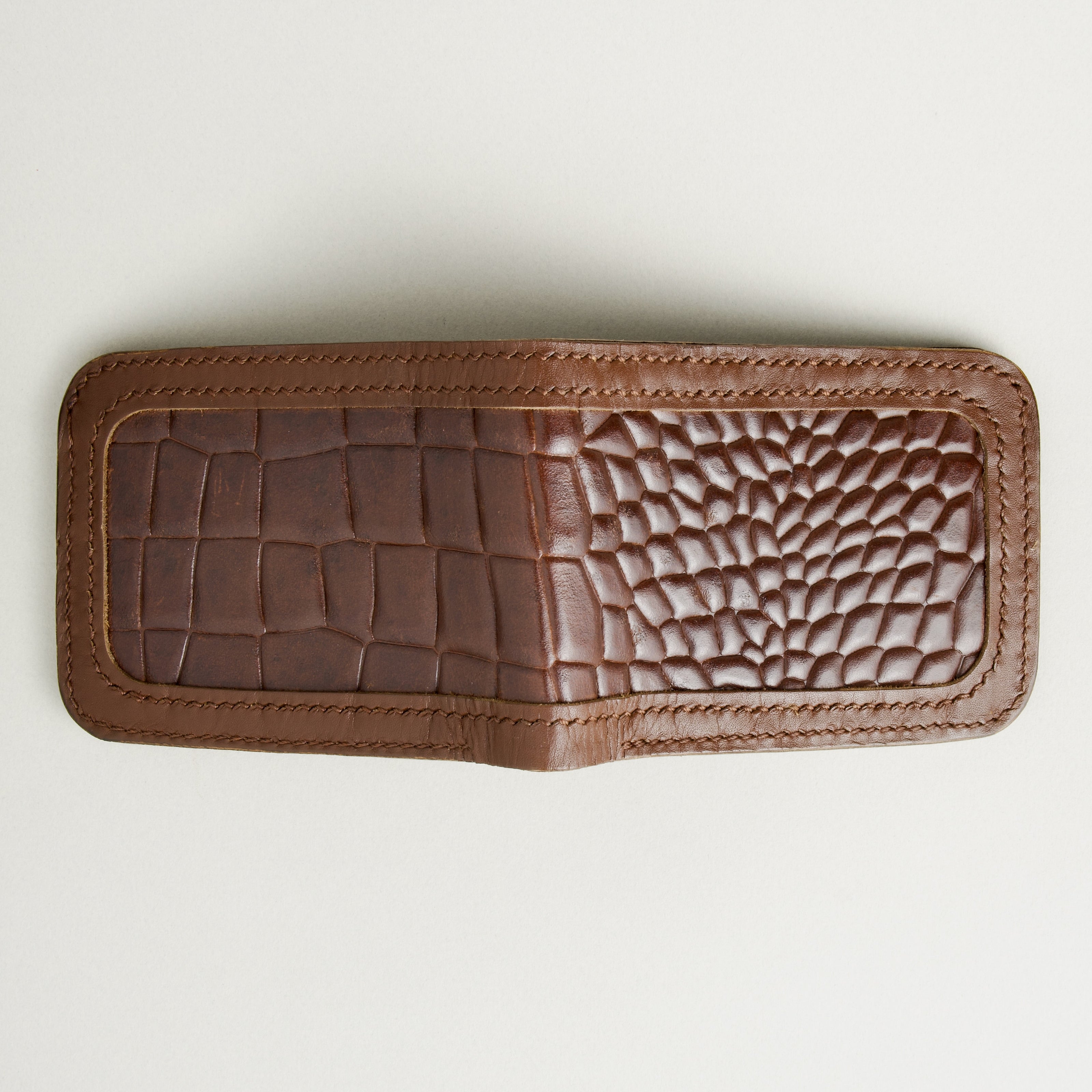 Croc-Embossed Classic Bi-Fold Wallet | Indus Sultan