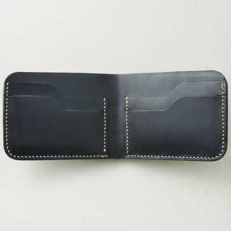 Croc-Embossed Classic Bi-Fold Wallet | Indus Sultan