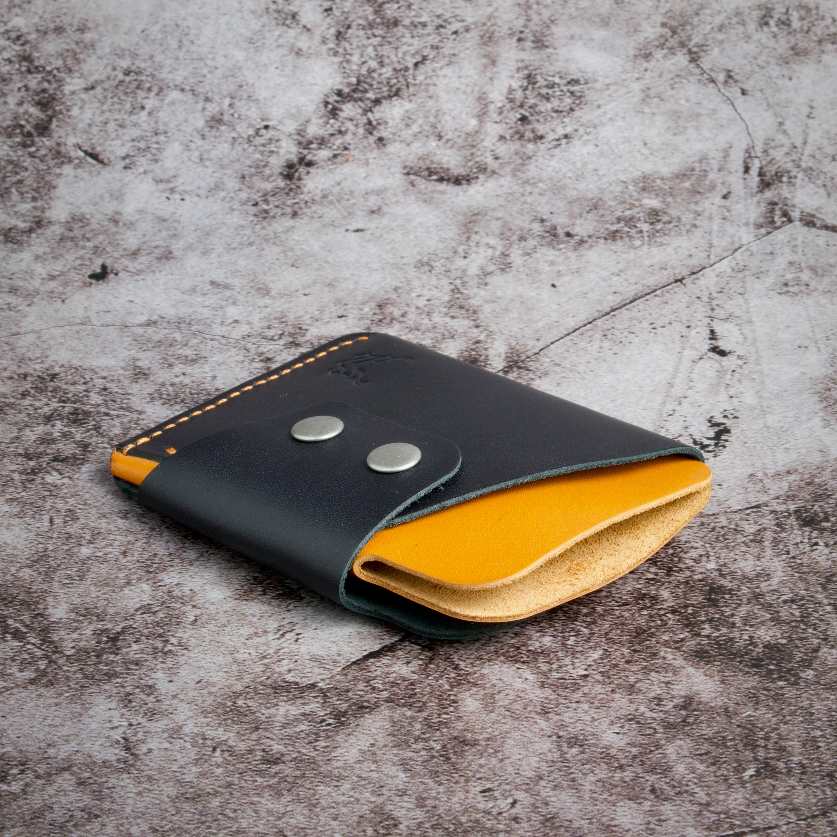 Ultra Compact Card Sleeve | Niva Glide