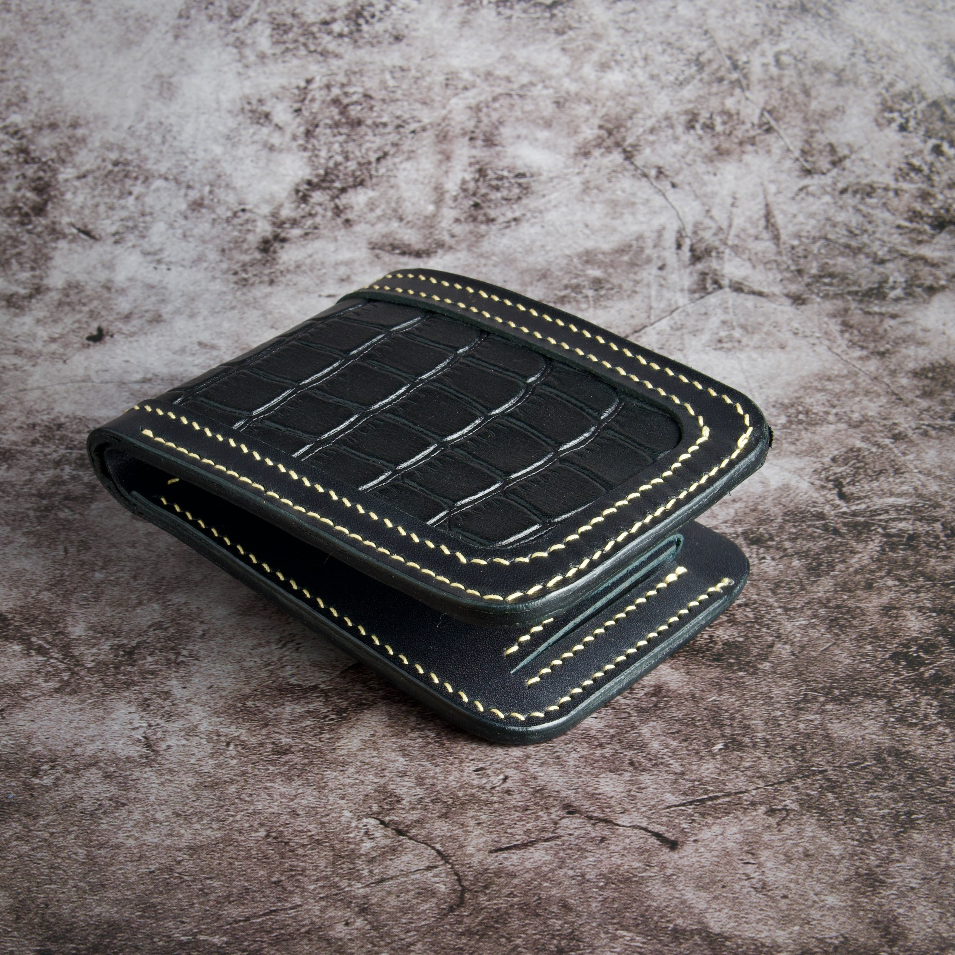Croc-Embossed Classic Bi-Fold Wallet | Indus Sultan