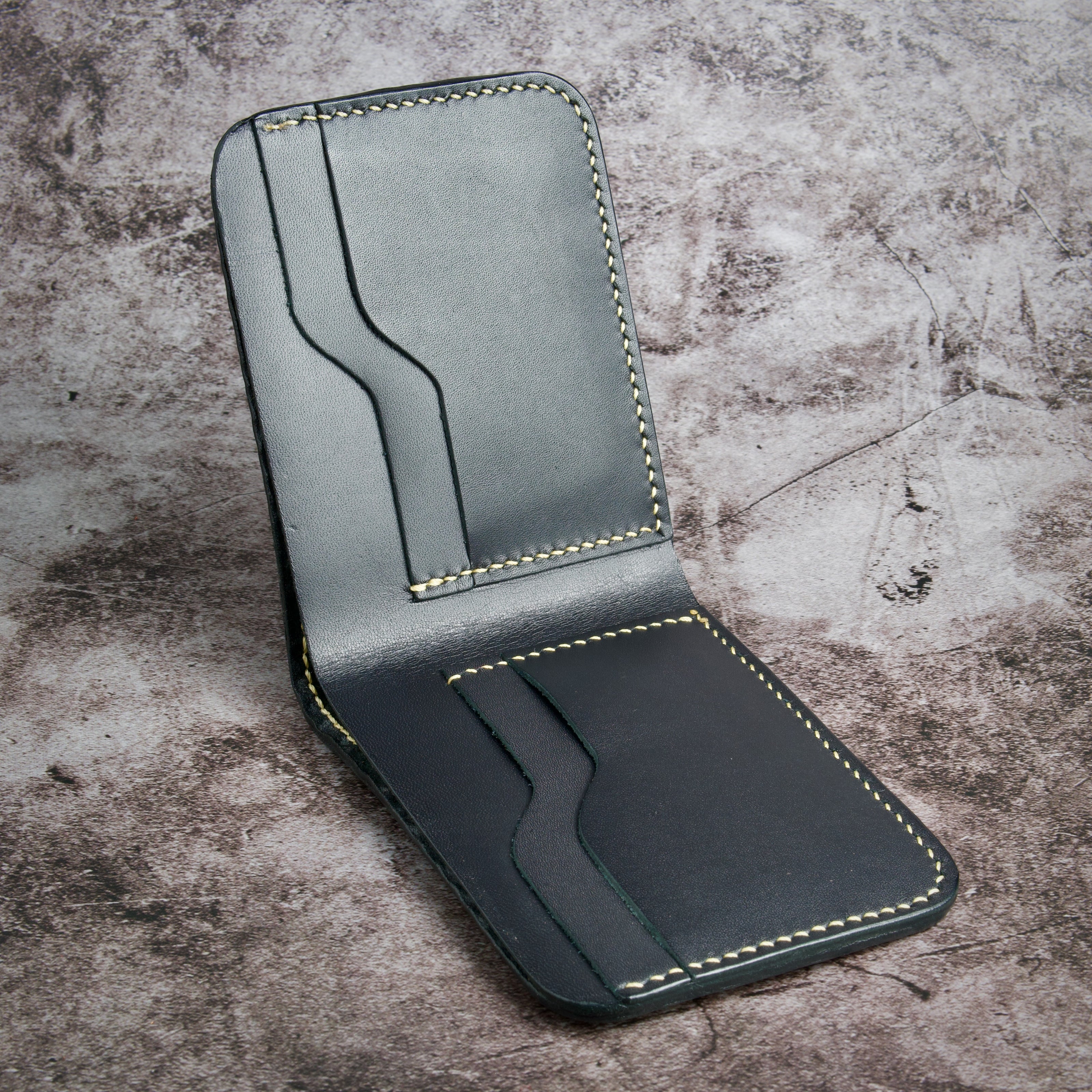 Croc-Embossed Classic Bi-Fold Wallet | Indus Sultan