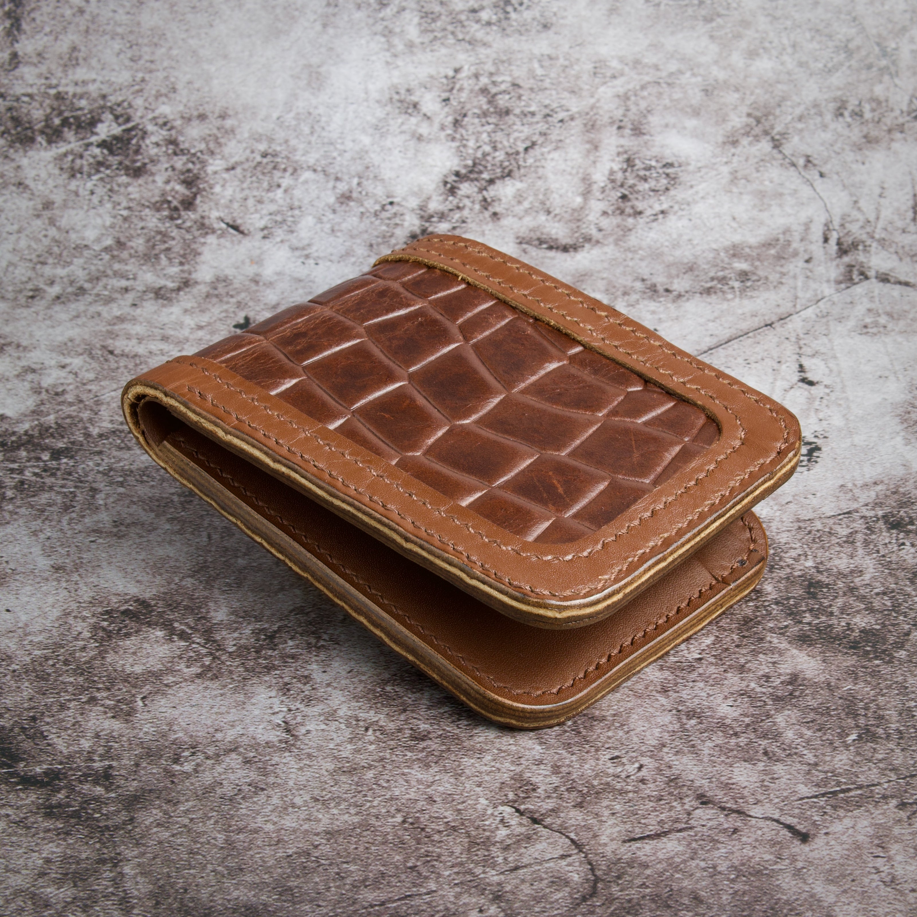 Croc-Embossed Classic Bi-Fold Wallet | Indus Sultan