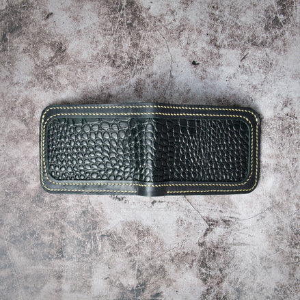 Croc-Embossed Classic Bi-Fold Wallet | Indus Sultan